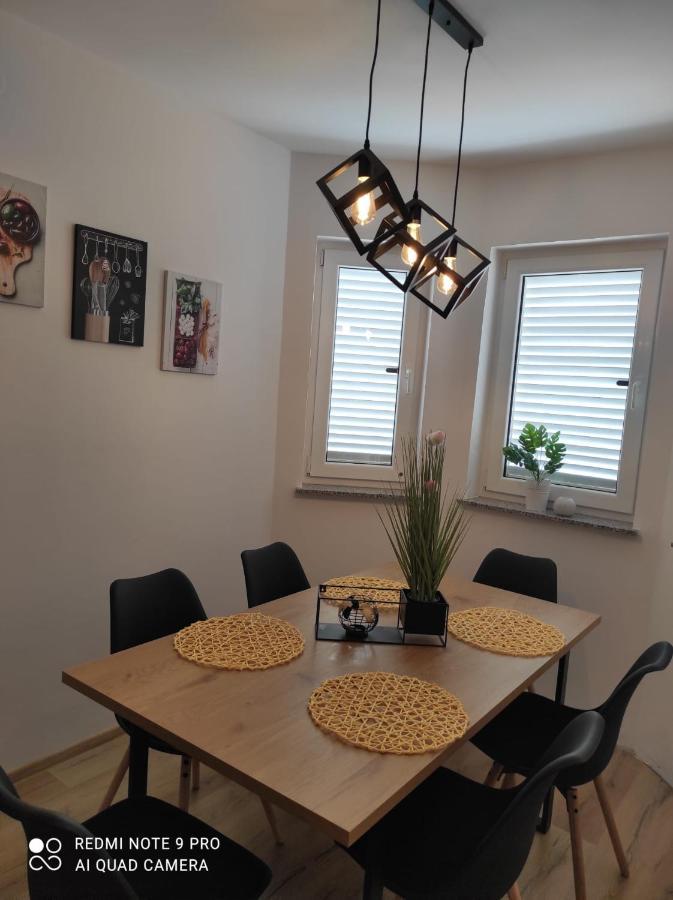 Apartman Branimir ノヴァリャ エクステリア 写真